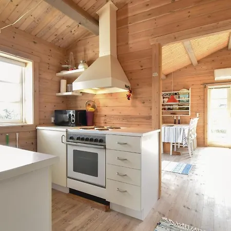 Two-bedroom In Semesterbostad *